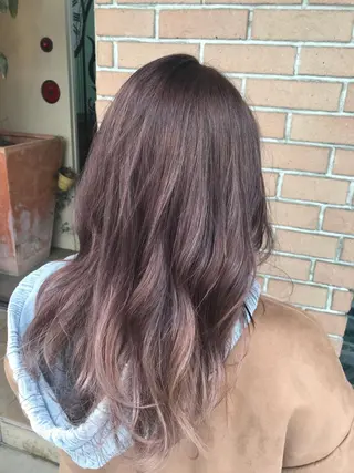 ロング カラー パーマ ヘアアレンジ メンズ キッズ ネイル マツエク・マツパ サロンドミルク 渋谷高比良のヘアスタイル
