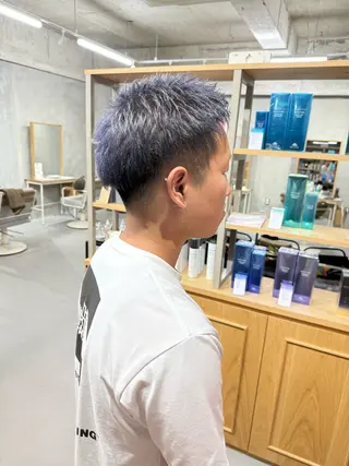 カラー 湯浅 慈園のヘアスタイル