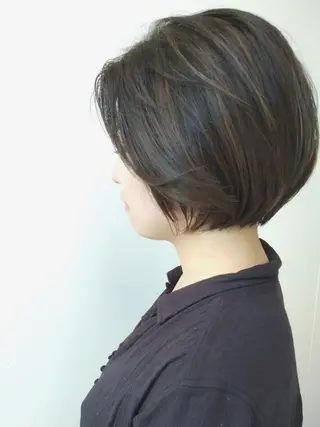ミディアム 山田 智加のヘアスタイル