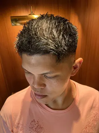 ショート メンズ SAKI SAKIのヘアスタイル