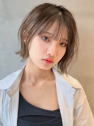 ショート カラー 木元 瑛✂︎ボブのヘアスタイル