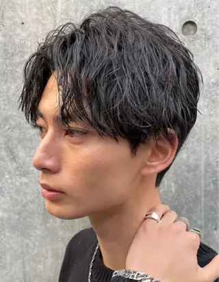 パーマ メンズ 中谷海里/フェザー パーマ/スパイキーのヘアスタイル