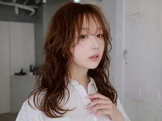 セミロング 宮田 眞咲のヘアスタイル