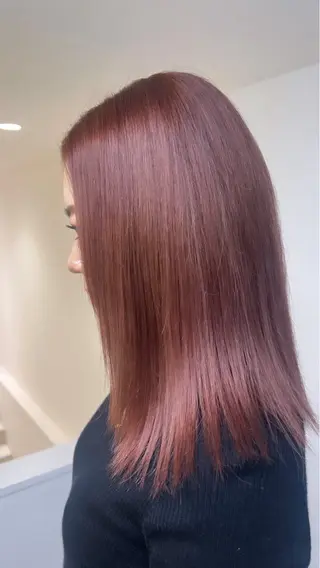 セミロング カラー リコ 渋谷 ハッシュカットのヘアスタイル
