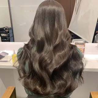 ロング 石崎 はるかのヘアスタイル
