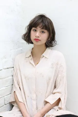 ミディアム 小林 永佳のヘアスタイル