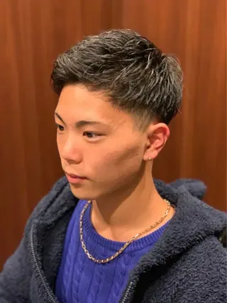ミディアム 平井 沖昌のヘアスタイル