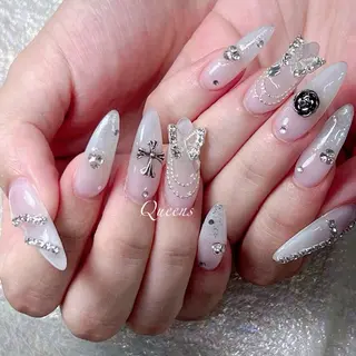ネイル Queens テイのネイルデザイン