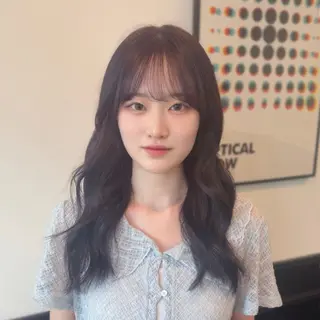 セミロング スズキ リコのヘアスタイル