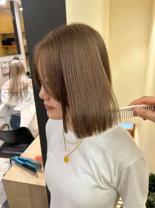 ショート カラー hubhair レイヤー/透明感のヘアスタイル