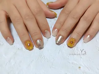 ネイル YUMI NAGAI のネイルデザイン