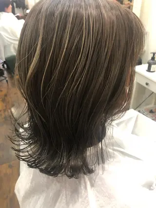 カラー 藤田 悠菜のヘアスタイル