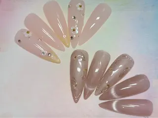 ネイル shoko🌙 Moonsのネイルデザイン