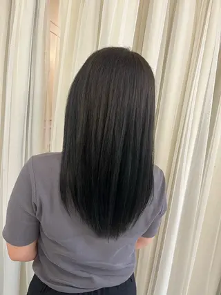 セミロング カラー 金城 麗華のヘアスタイル