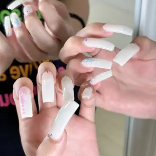 ネイル サリー ネイル　ラボのネイルデザイン