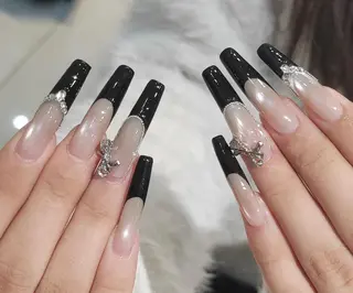 ネイル Pure&Rich Nailのネイルデザイン