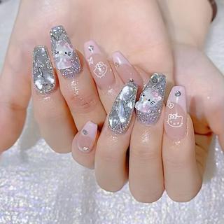 ネイル Queens テイのネイルデザイン