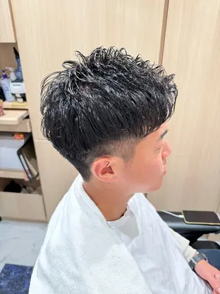 ショート パーマ メンズ 【24時まで営業✨】 吉本 成樹のヘアスタイル