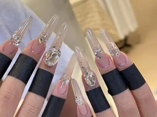 ネイル Queenie 🦋のネイルデザイン