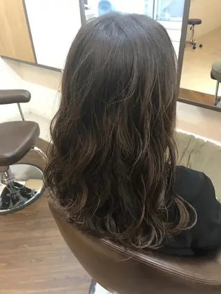 ミディアム 豊中駅3分eha レッスンモデルのヘアスタイル