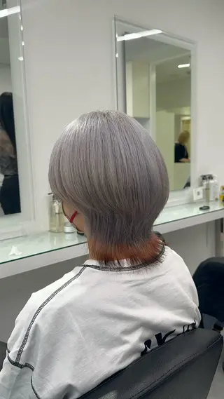ショート カラー ヘアアレンジ ウルフカット×ハイ トーン職人🤍ゆうひのヘアスタイル