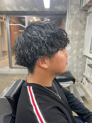 ショート パーマ メンズ 亀井隆汰/メンズ専門 パーマ/フェード可のヘアスタイル