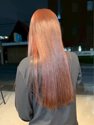 ロング カラー LUCK ユナのヘアスタイル