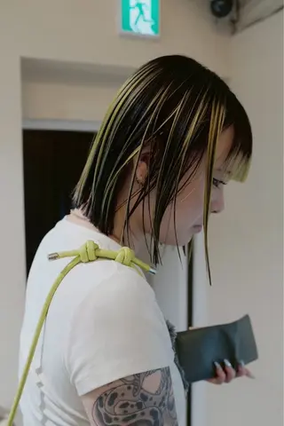 ロング カラー ヘアアレンジ OPUSダブルカラー ケアブリーチのヘアスタイル