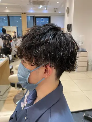ショート パーマ メンズ メンズ特化型美容師 栗山勇人のヘアスタイル