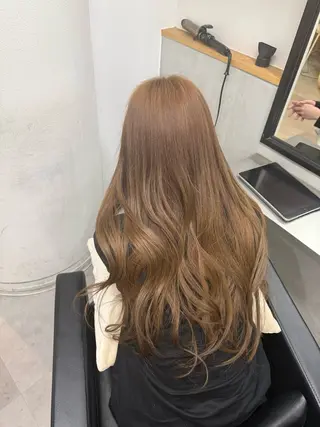 ロング 新宿/ベージュ/ 透明感カラー/タクマのヘアスタイル