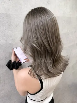 ミディアム カラー Grow by NYNY 打越裕樹のヘアスタイル