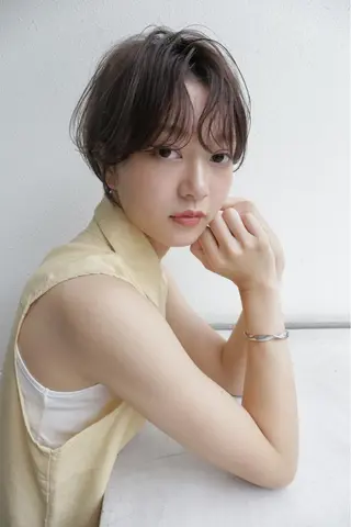 ショート e rikaのヘアスタイル