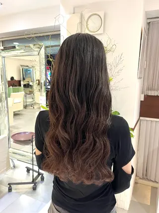ロング パーマ コテ巻き風パーマ 藤澤　知彌のヘアスタイル