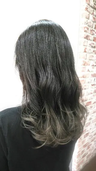 セミロング カラー たき  あいみのヘアスタイル