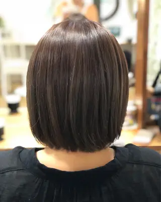 ミディアム カラー 奥野 紗弓のヘアスタイル