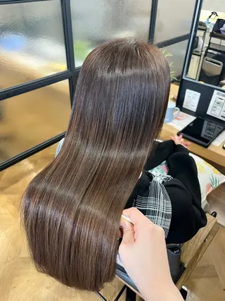 ロング カラー 宮川 結妃のヘアスタイル