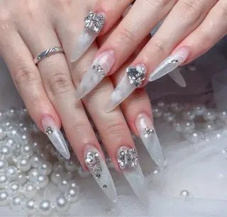 ネイル 🎀M nails✨ ビューティーのネイルデザイン
