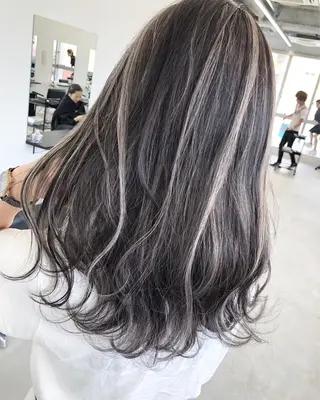 セミロング カラー ブリーチ 透明感HIDEのヘアスタイル