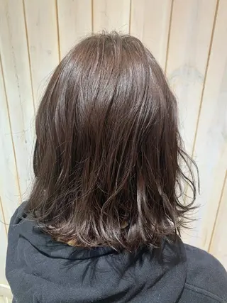 ミディアム カラー 透明感カラー 🩶🩵🩷AIRIのヘアスタイル