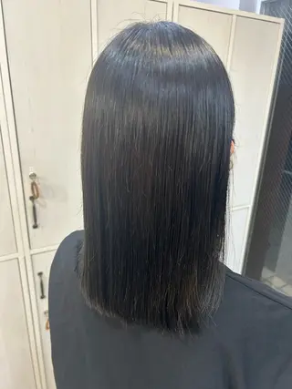 ミディアム カラー 伊藤 愛理のヘアスタイル