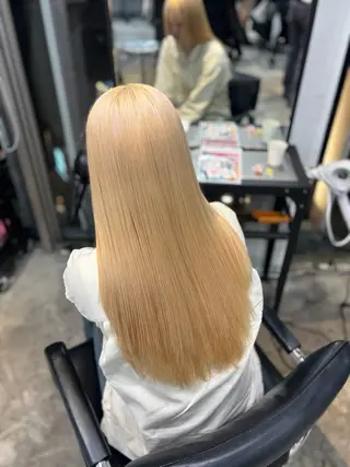ロング カラー ヘアアレンジ 💟ケア×ハイトーン 💟／ミオのヘアスタイル