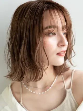 ミディアム カラー ハイトーンブリーチ 土坂 由志【京都】のヘアスタイル