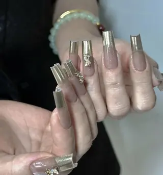 ネイル Pure&Rich Nailのネイルデザイン