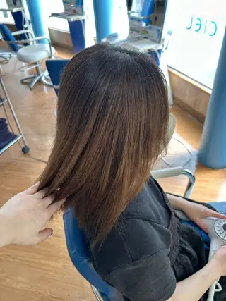 ロング 武井 哉子のヘアスタイル