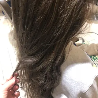 ロング カラー 東 みのりのヘアスタイル