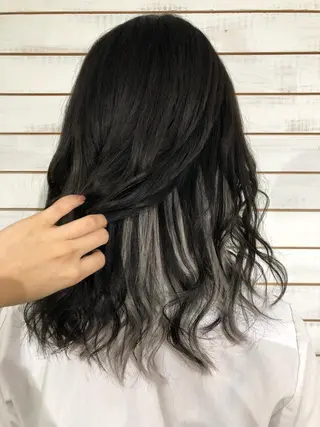 セミロング カラー ヘアアレンジ 🦋美髪／エクステ 🦋アベイクミのヘアスタイル