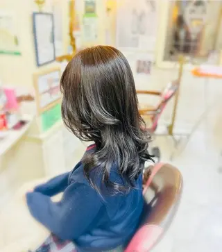 セミロング 菅沼 美咲のヘアスタイル