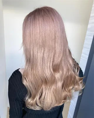 セミロング カラー ブリーチ 透明感HIDEのヘアスタイル