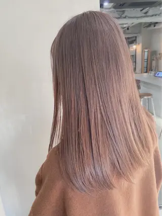 ミディアム カラー レイヤー/グレージュ 🤍奥開梨恵のヘアスタイル