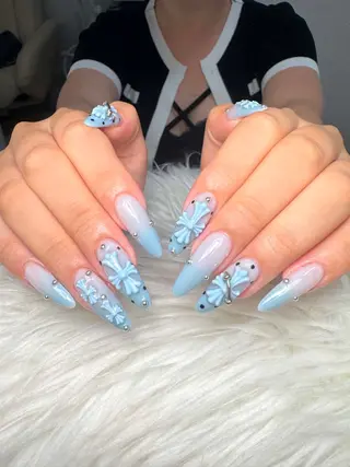 ネイル T.Lee Nail Lilyのネイルデザイン